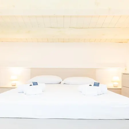 Seachilly House By Ortigiaapartments *